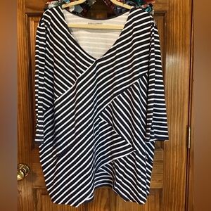 Women’s size 30/32 Jessica London navy and white stripped v neck 3/4 length top